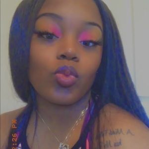 Meet your Posher, Nikki